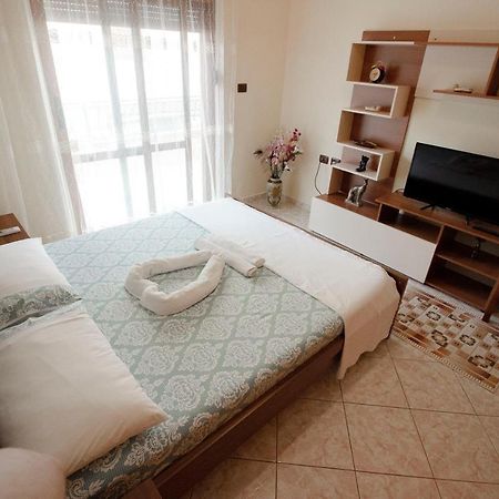 Artur'S Apartment 2 Gjirokastër Dış mekan fotoğraf
