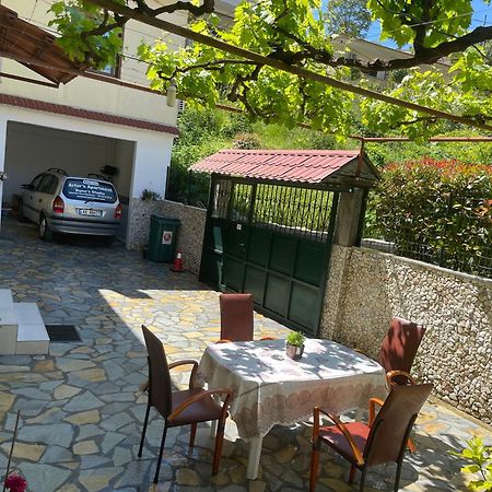 Artur'S Apartment 2 Gjirokastër Dış mekan fotoğraf