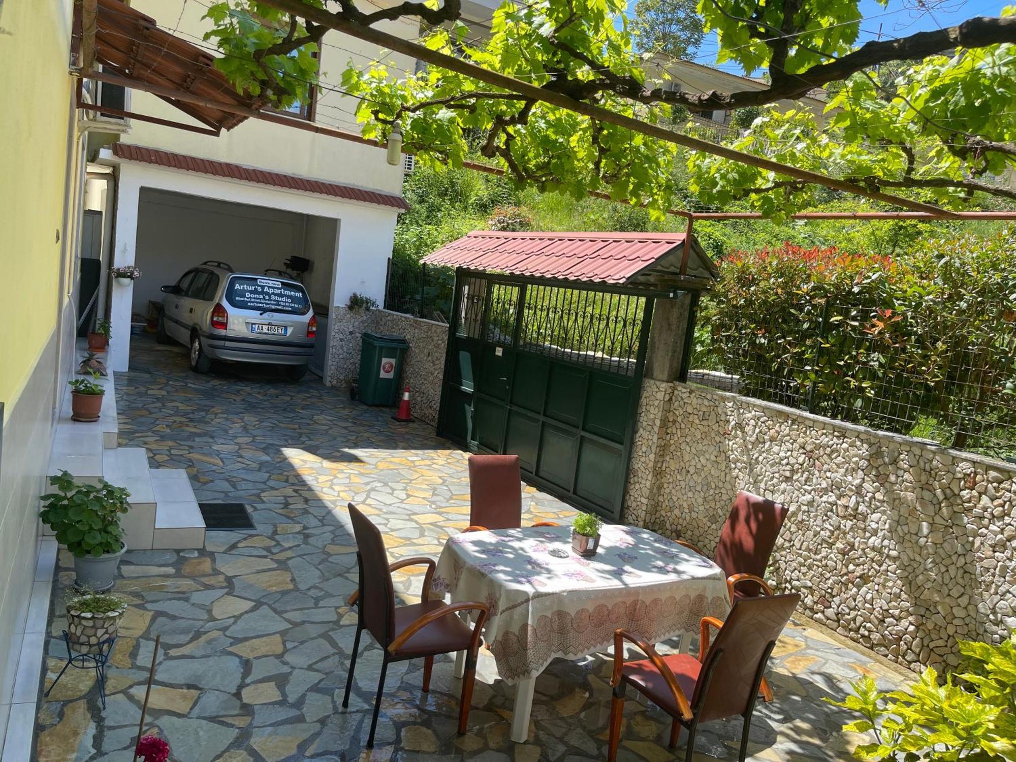 Artur'S Apartment 2 Gjirokastër Dış mekan fotoğraf