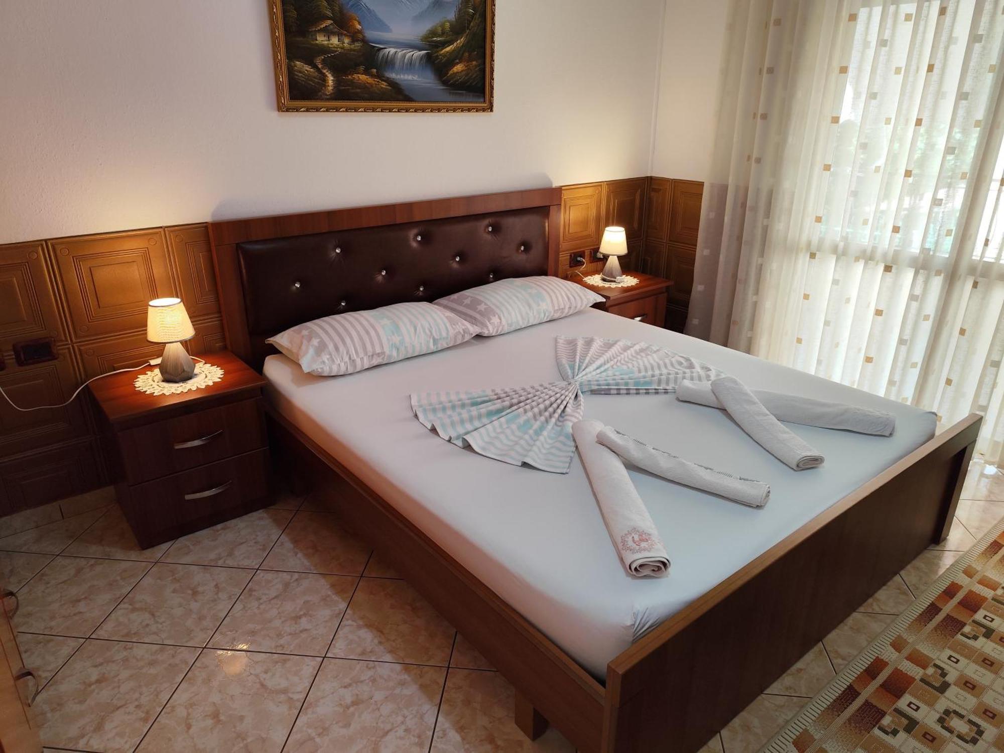 Artur'S Apartment 2 Gjirokastër Dış mekan fotoğraf